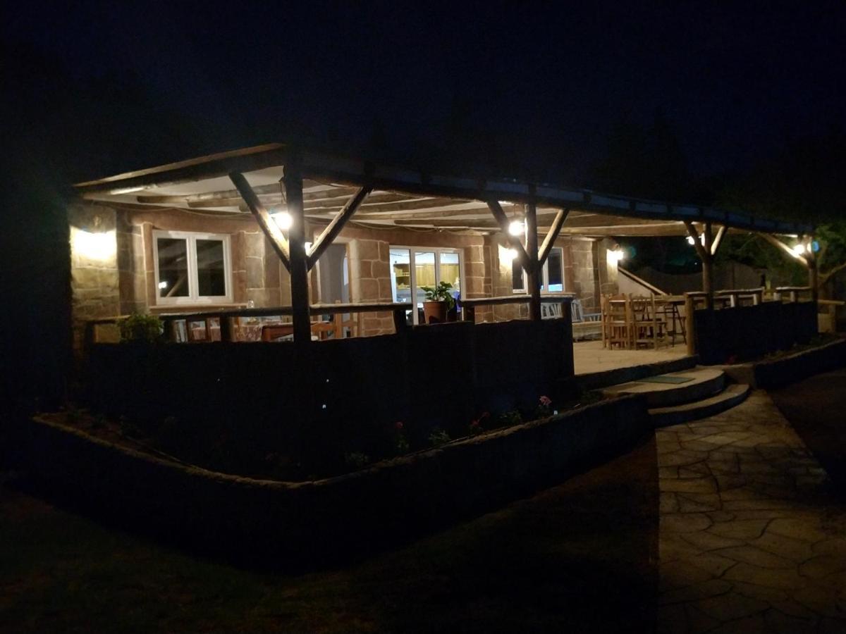 Casa Mirlo Villa Montmesa Bagian luar foto